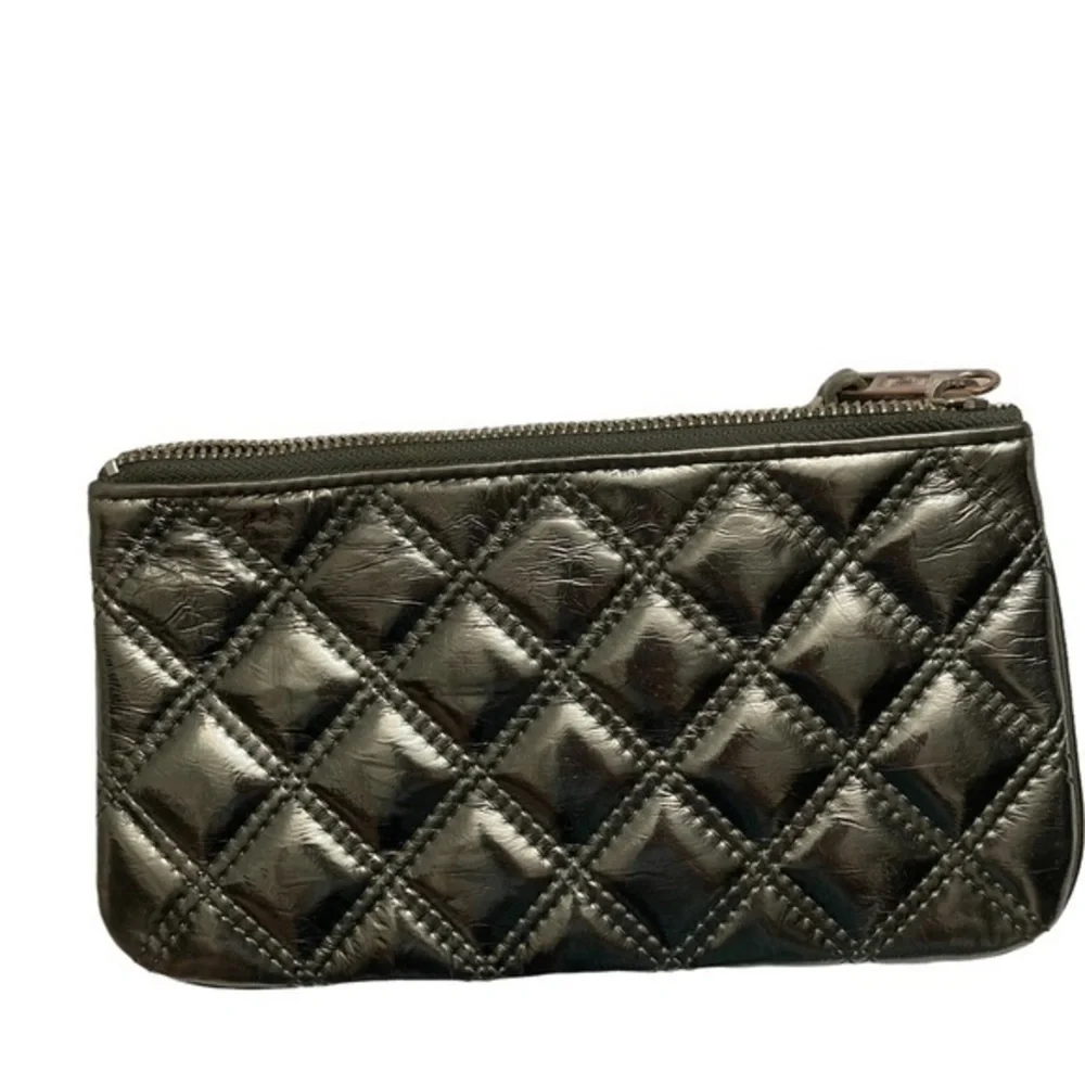 Marc jacobs metallic quilted wristlet bag
